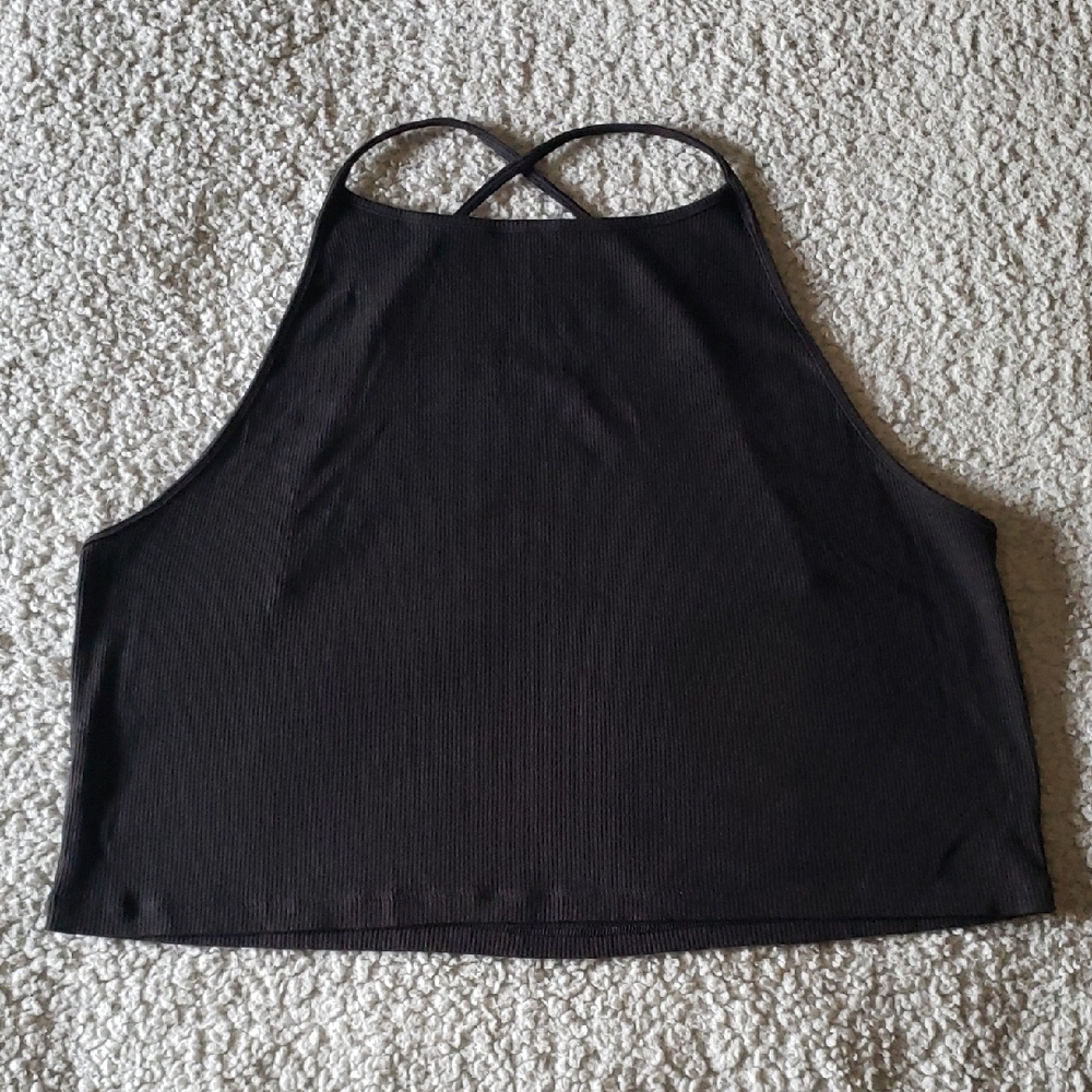 NWOT AE Ribbed Cross Back Cami Cropped Tank Top in Black